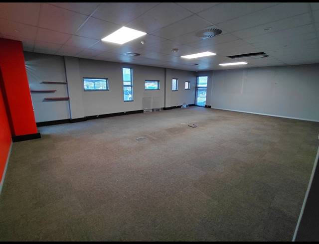 2,002M² OFFICE TO LET IN WATERFALL
